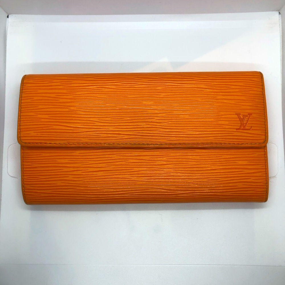Authentic Louis Vuitton Porte Monnaie Epi Long Wallet